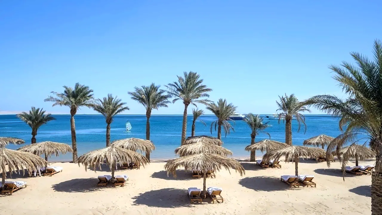 الفندق سيري بيتش ريزورت - الغردقة